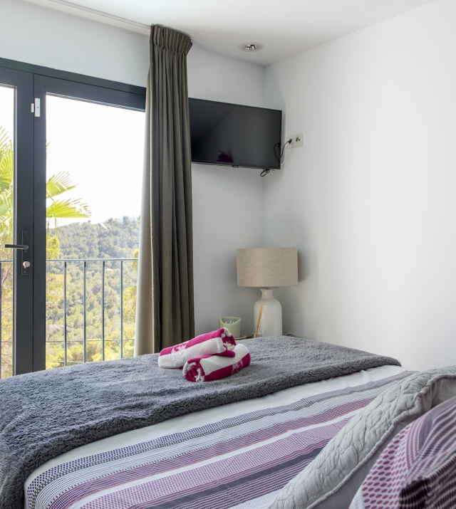Resa Estates Ibiza tourist license santa eulalia te koop bedroom 1 views.jpg